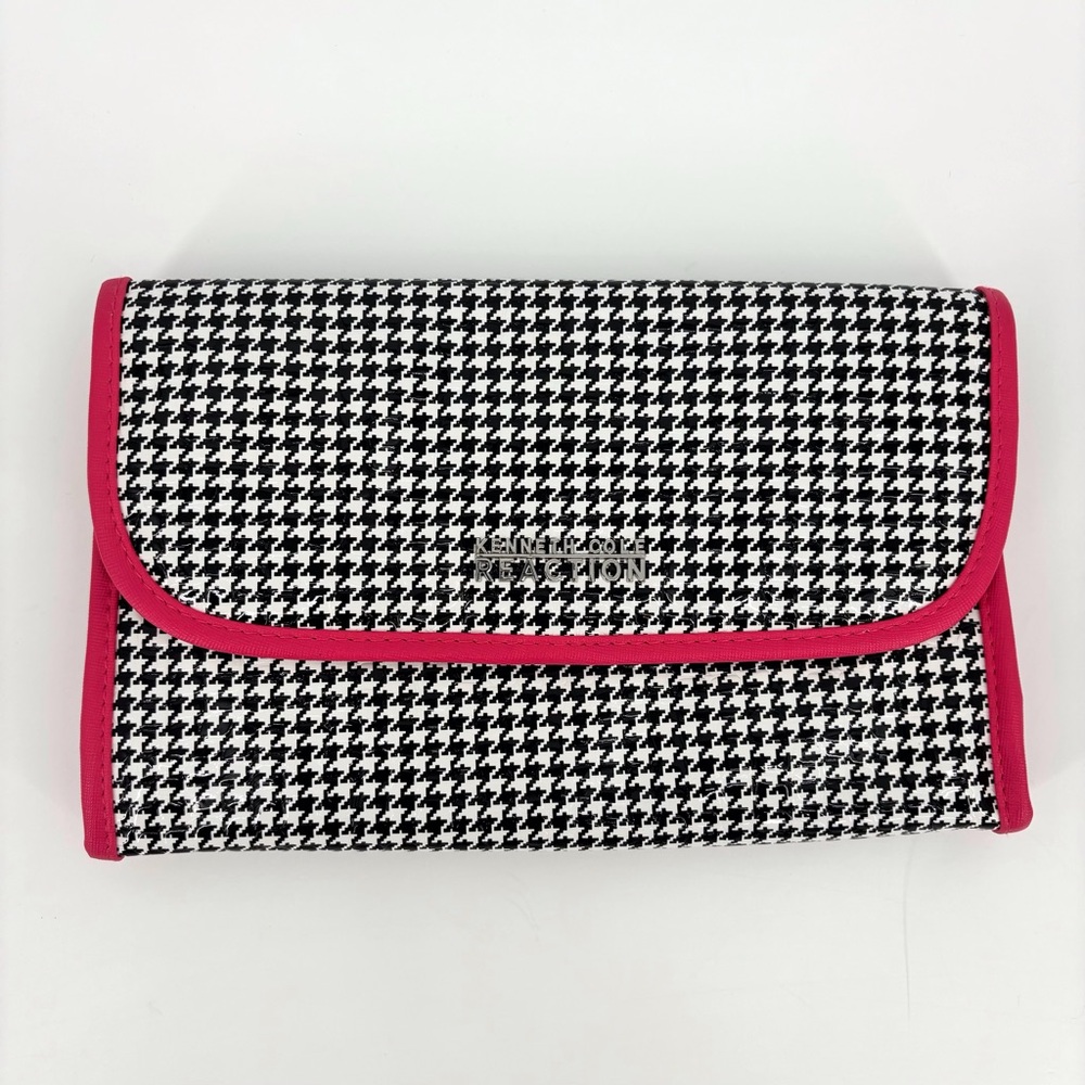 Kenneth Cole Reaction Patent Vinyl Houndstooth Clutch Small Hanging Travel Bag